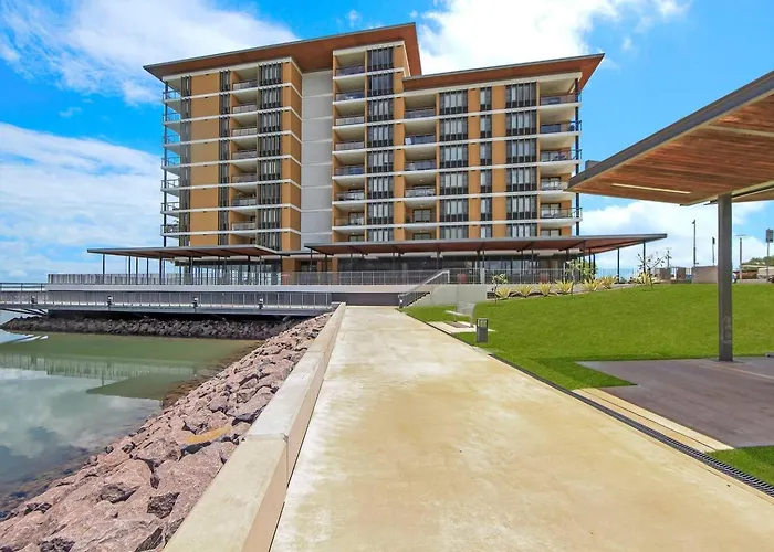 Darwin Waterfront Lagoon Hideaway With Sea Views